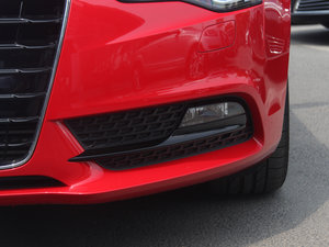 2013款40TFSI 前雾灯