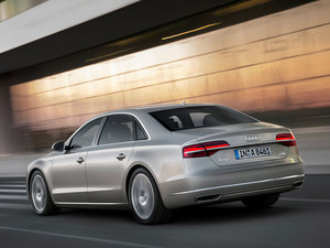 2014款W12 A8L 整体外观