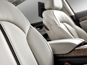2014款W12 A8L 空间座椅