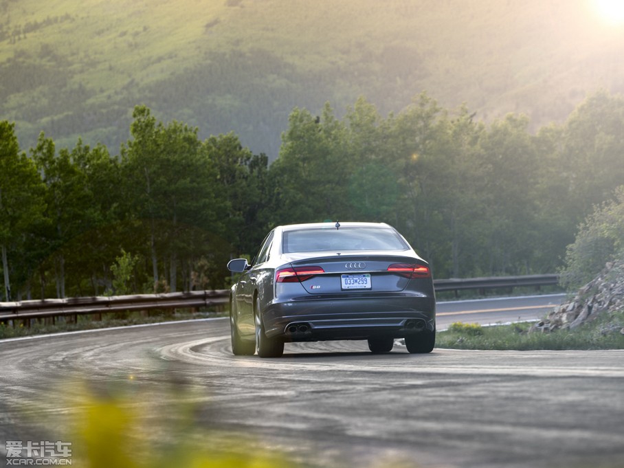 2015WS8 4.0 TFSI quattro