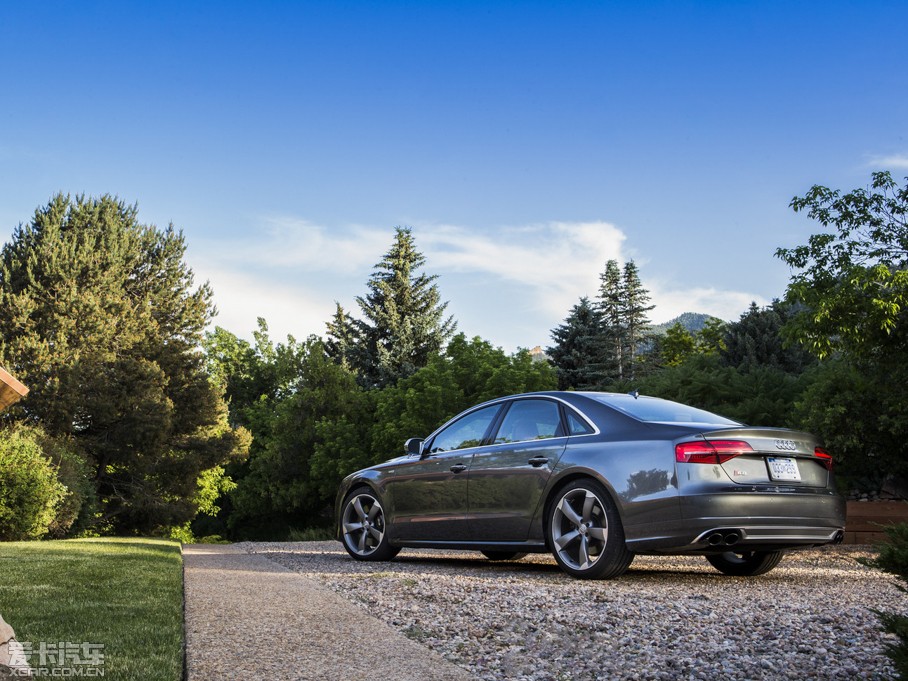 2015WS8 4.0 TFSI quattro