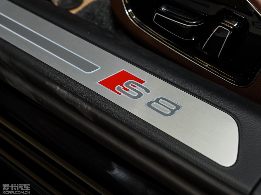 2015?yun)WS8 4.0 TFSI quattro