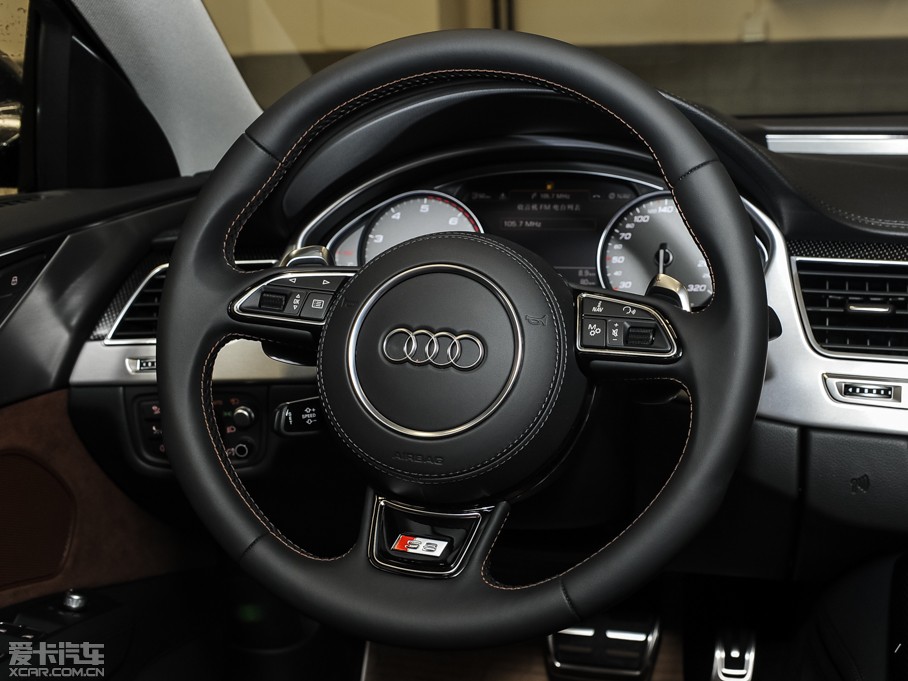 2015WS8 4.0 TFSI quattro