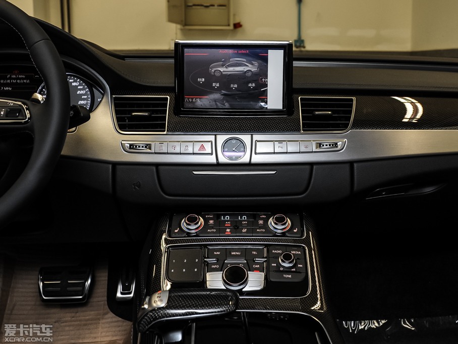 2015?yun)WS8 4.0 TFSI quattro