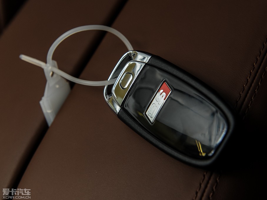 2015?yun)WS8 4.0 TFSI quattro