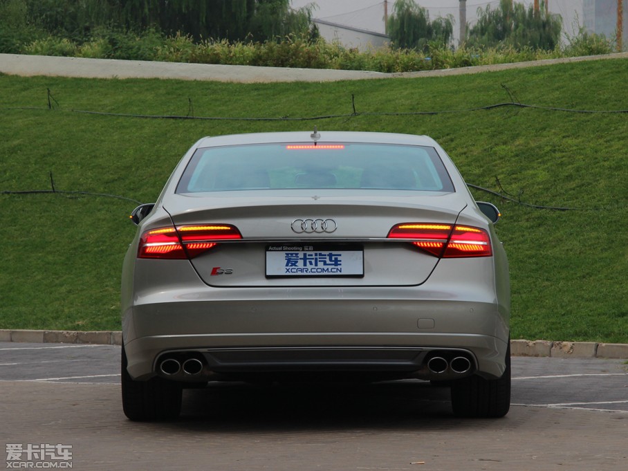 2015?yun)WS8 4.0 TFSI quattro