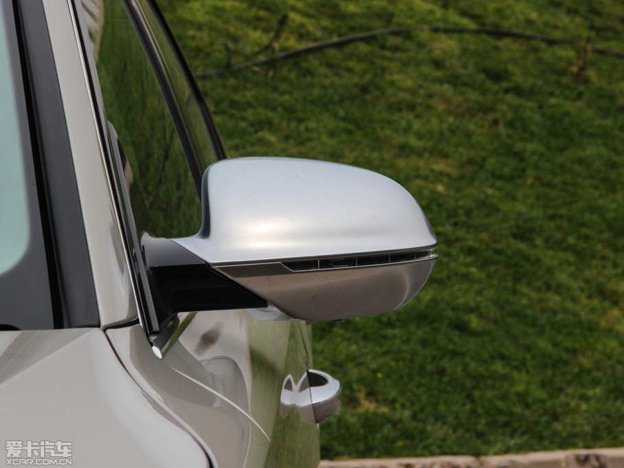 2015?yun)WS8 4.0 TFSI quattro