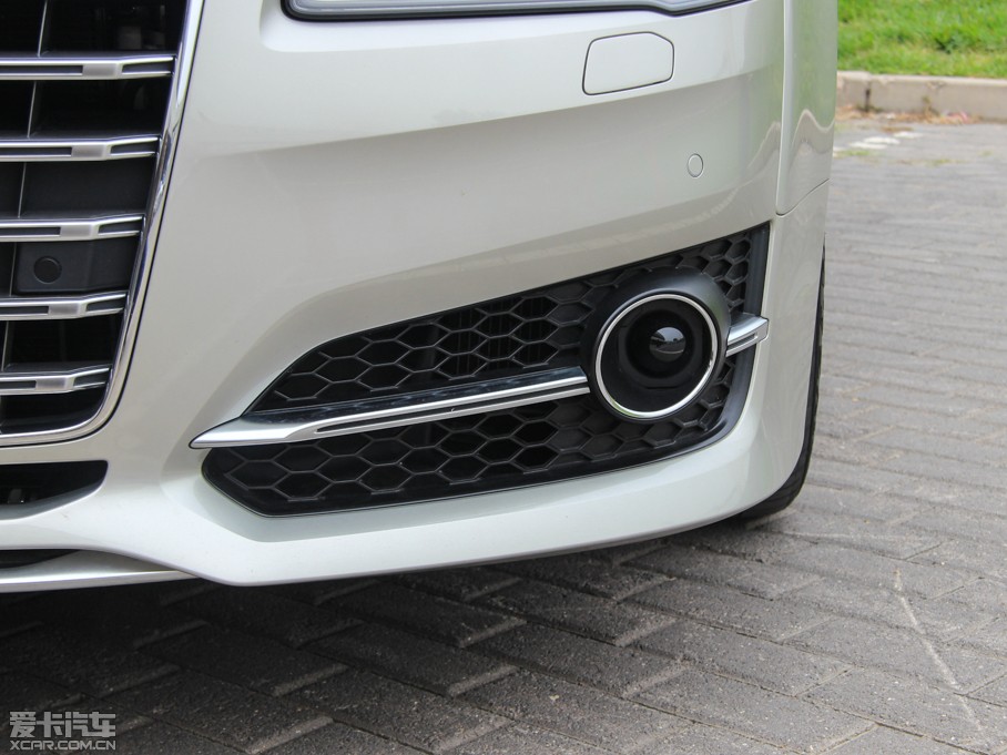 2015?yun)WS8 4.0 TFSI quattro