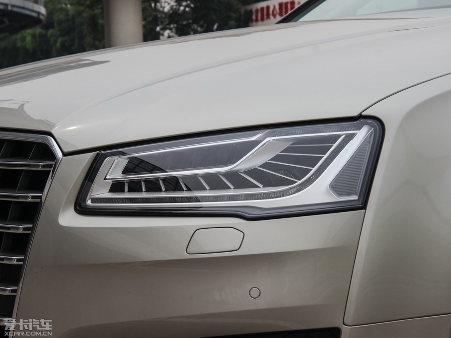 2015?yun)WS8 4.0 TFSI quattro