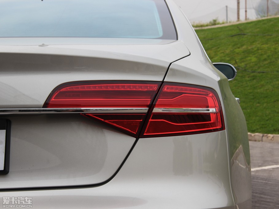 2015WS8 4.0 TFSI quattro