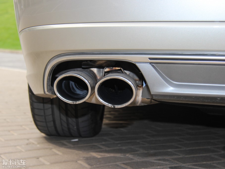 2015?yun)WS8 4.0 TFSI quattro