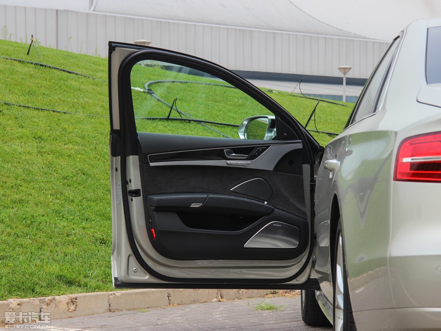 2015WS8 4.0 TFSI quattro