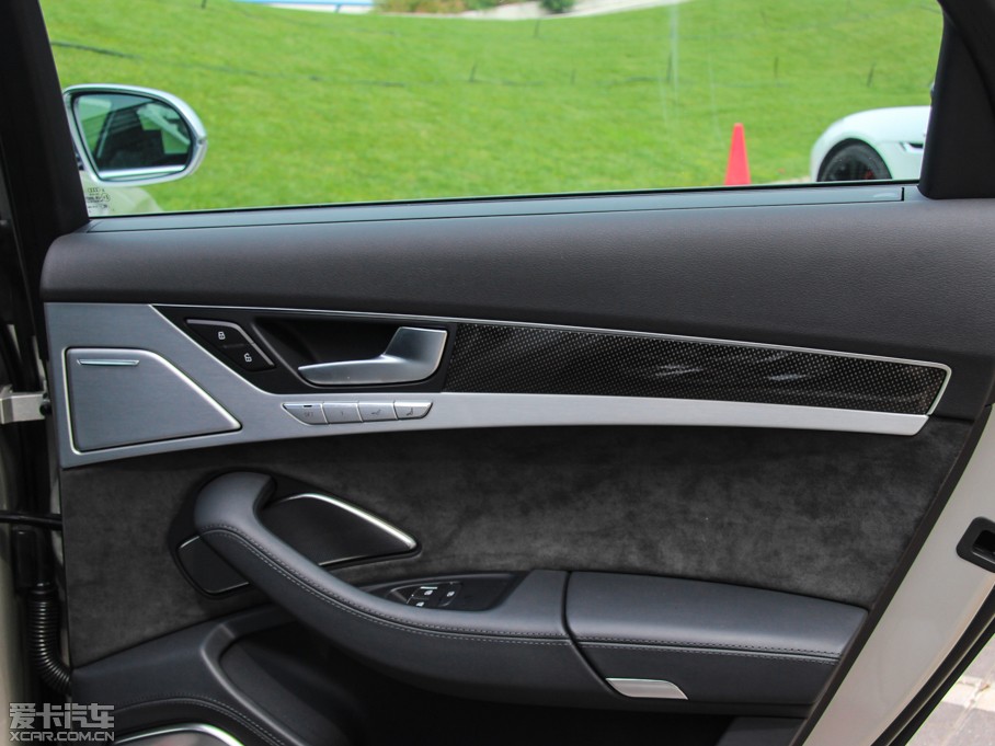 2015WS8 4.0 TFSI quattro