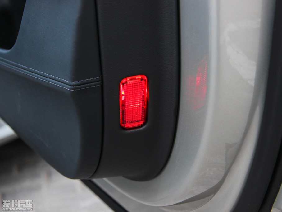 2015?yun)WS8 4.0 TFSI quattro