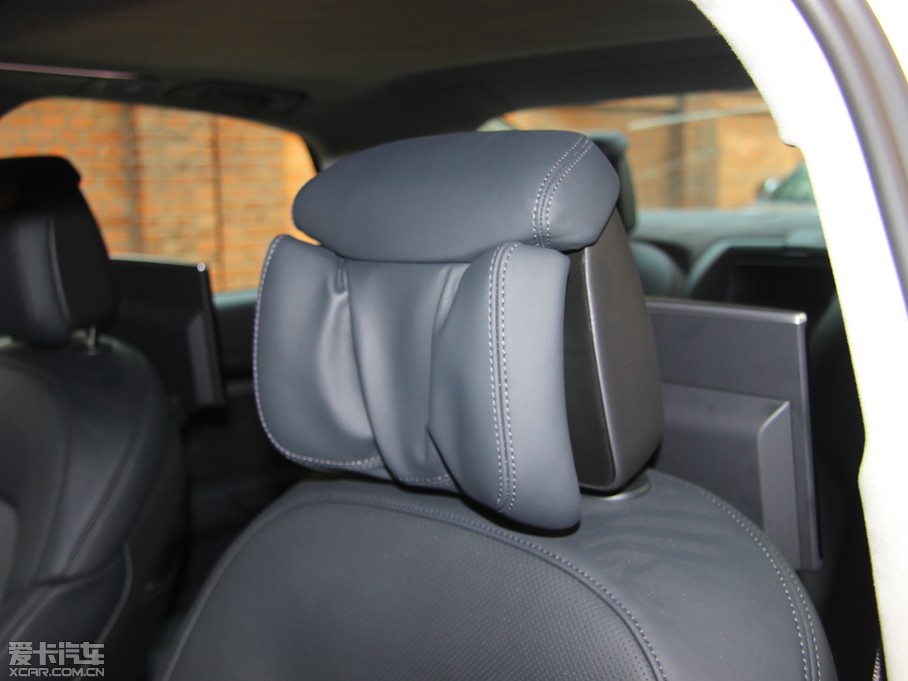 2015WS8 4.0 TFSI quattro