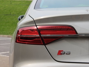 20154.0 TFSI quattro ^