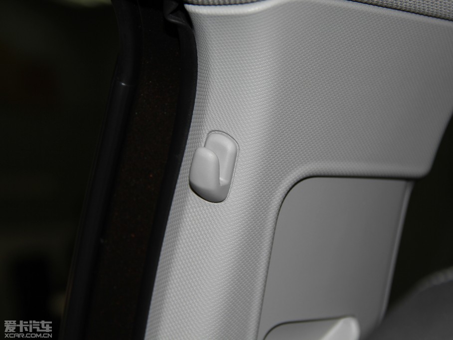 2014��W��A1 30 TFSI Sportback ���m��