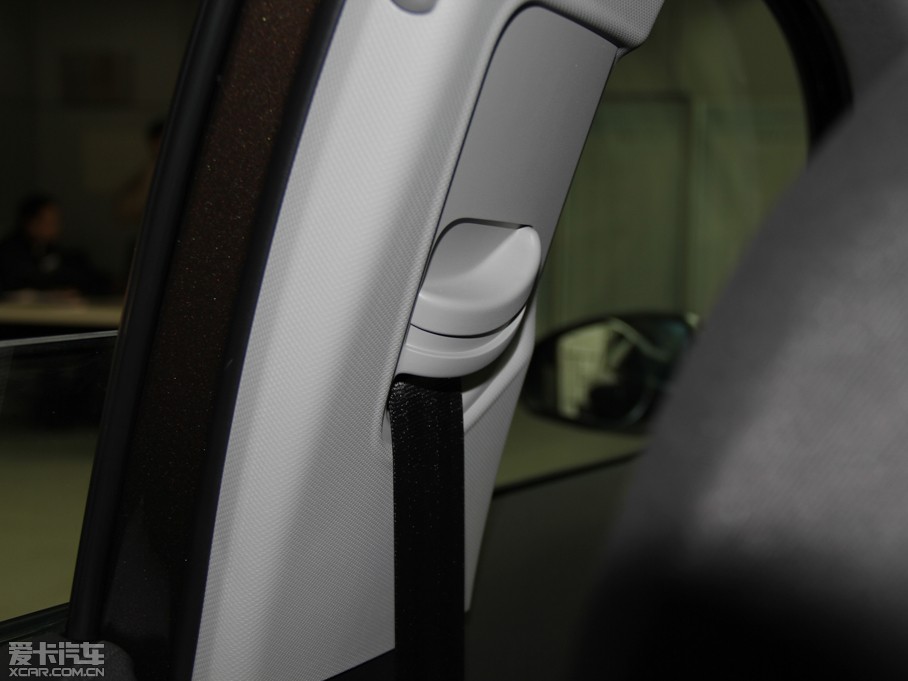 2014��W��A1 30 TFSI Sportback ���m��