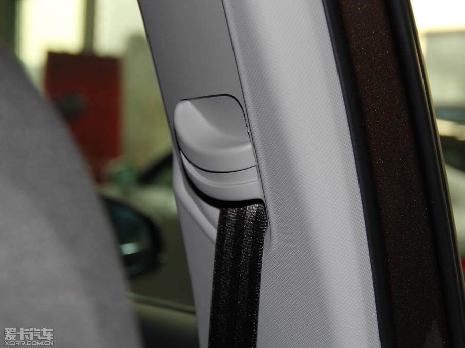 2014��W��A1 30 TFSI Sportback ���m��