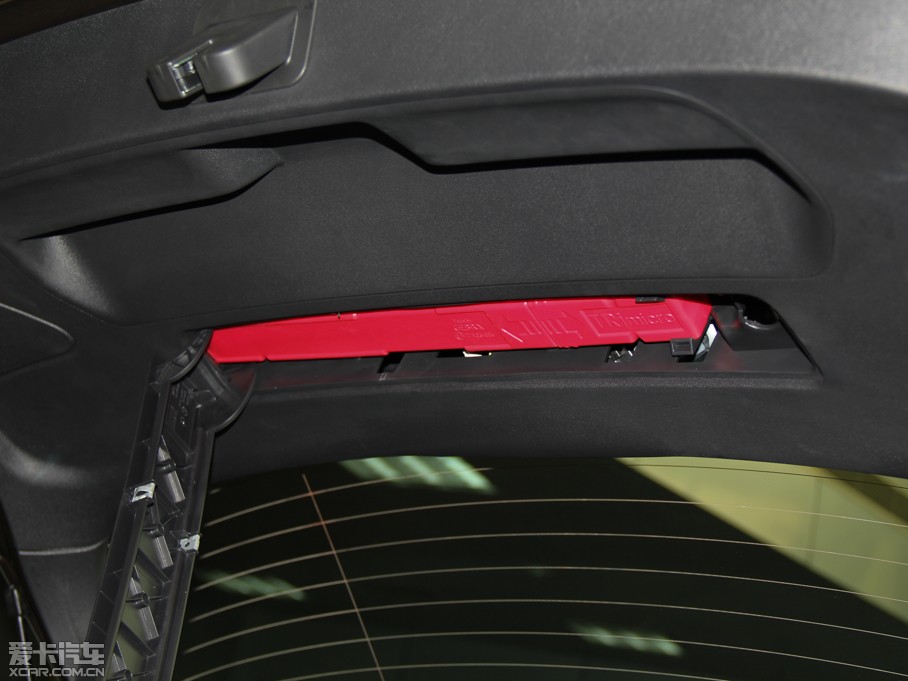 2014��W��A1 30 TFSI Sportback ���m��