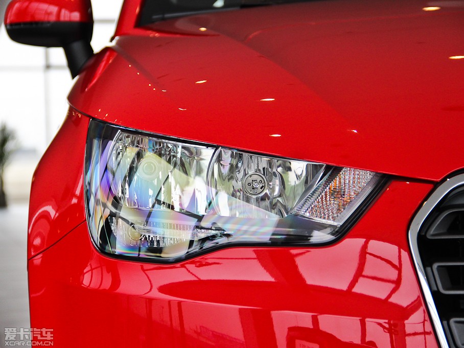 2014WA1 30 TFSI Sportback r