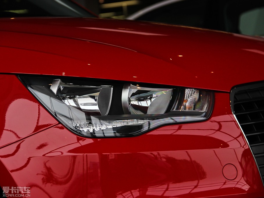 2014WA1 30 TFSI Sportback r