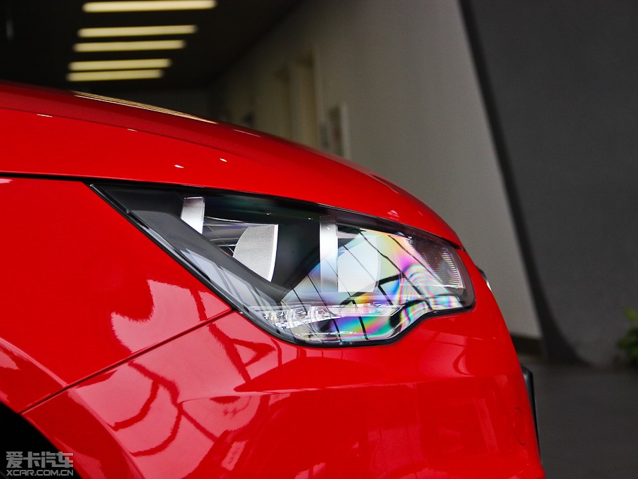 2014WA1 30 TFSI Sportback r