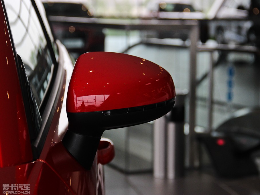 2014WA1 30 TFSI Sportback r