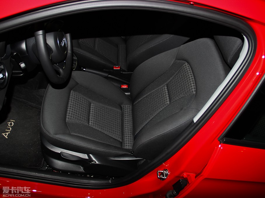 2014WA1 30 TFSI Sportback r