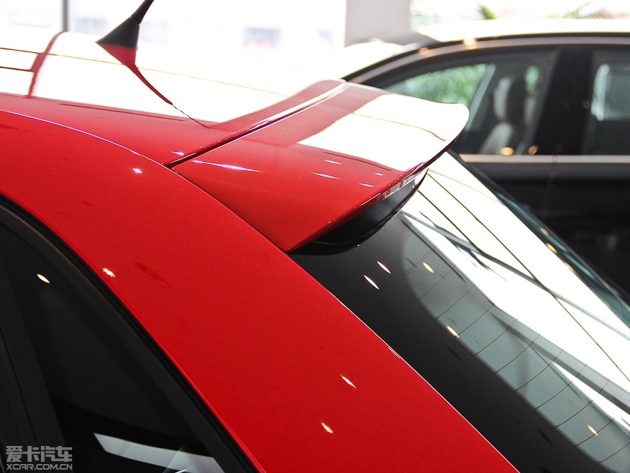 2014��W��A1 30 TFSI Sportback �r����