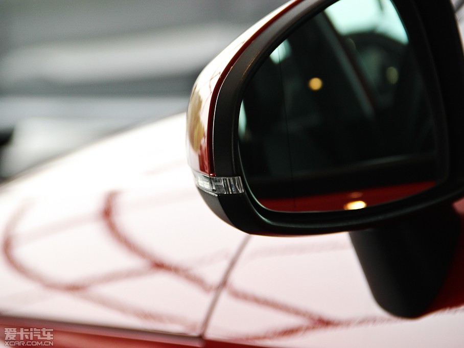 2014WA1 30 TFSI Sportback r