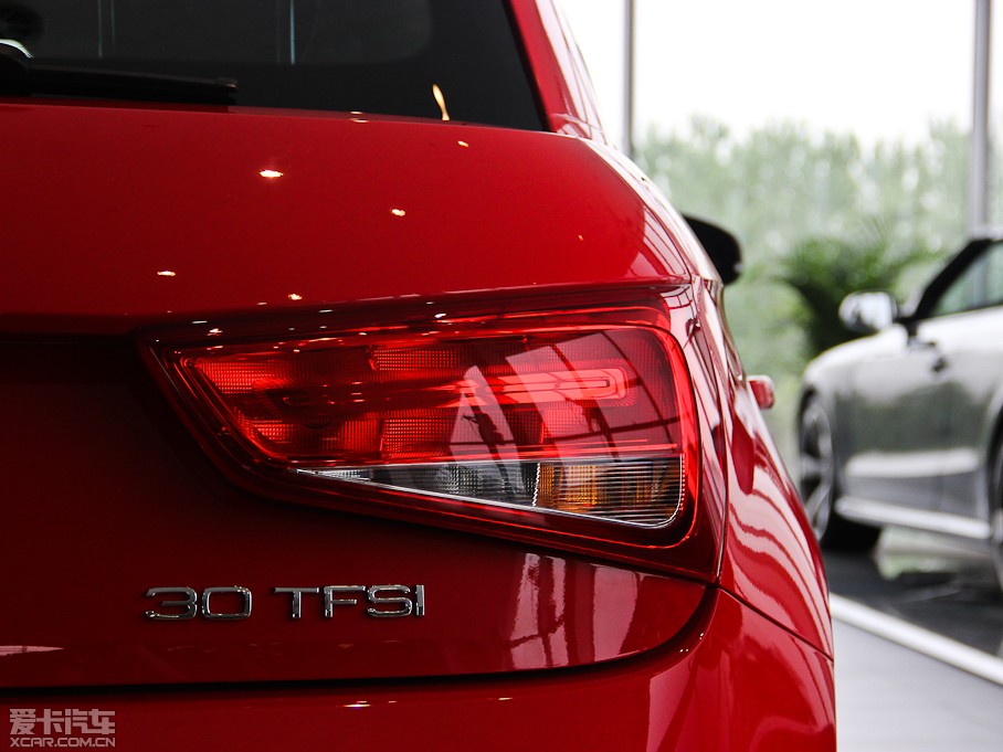 2014WA1 30 TFSI Sportback r