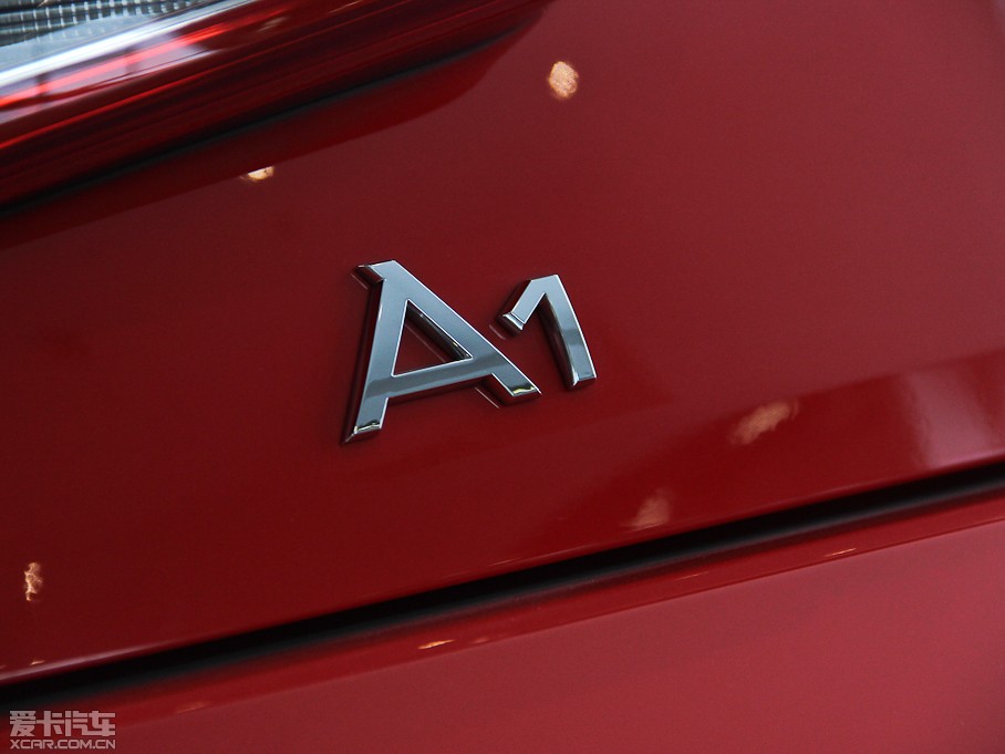 2014WA1 30 TFSI Sportback r