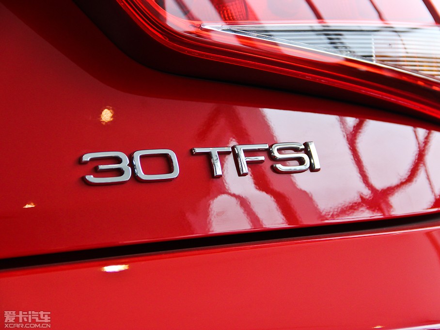 2014WA1 30 TFSI Sportback r