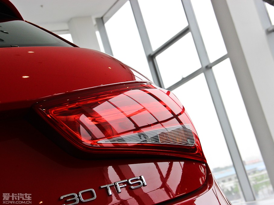 2014WA1 30 TFSI Sportback r