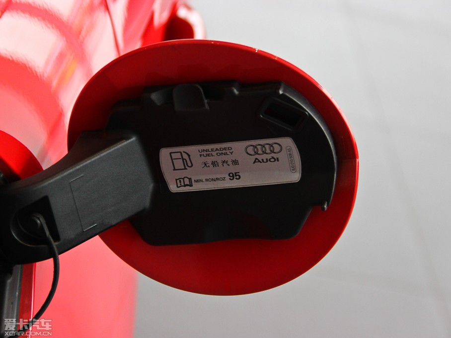 2014WA1 30 TFSI Sportback r