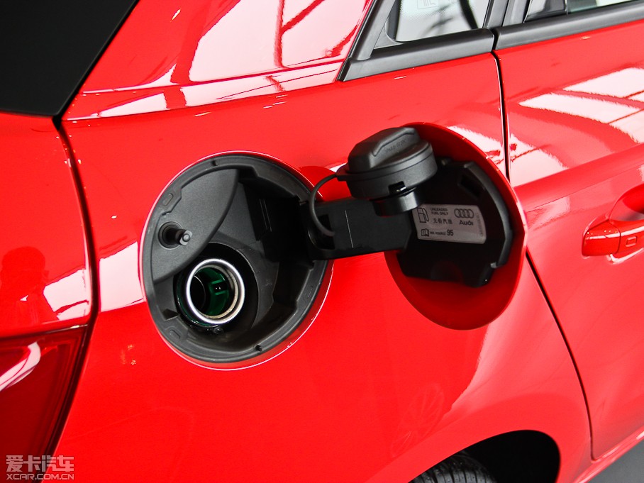 2014WA1 30 TFSI Sportback r