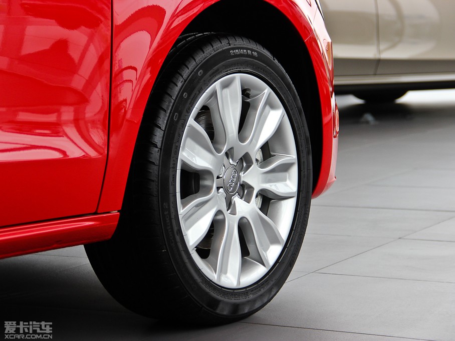 2014WA1 30 TFSI Sportback r