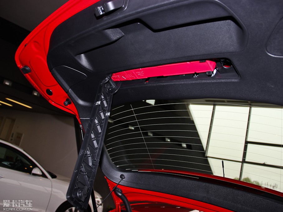 2014WA1 30 TFSI Sportback r