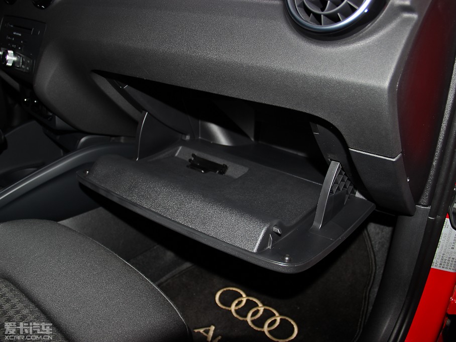 2014WA1 30 TFSI Sportback r