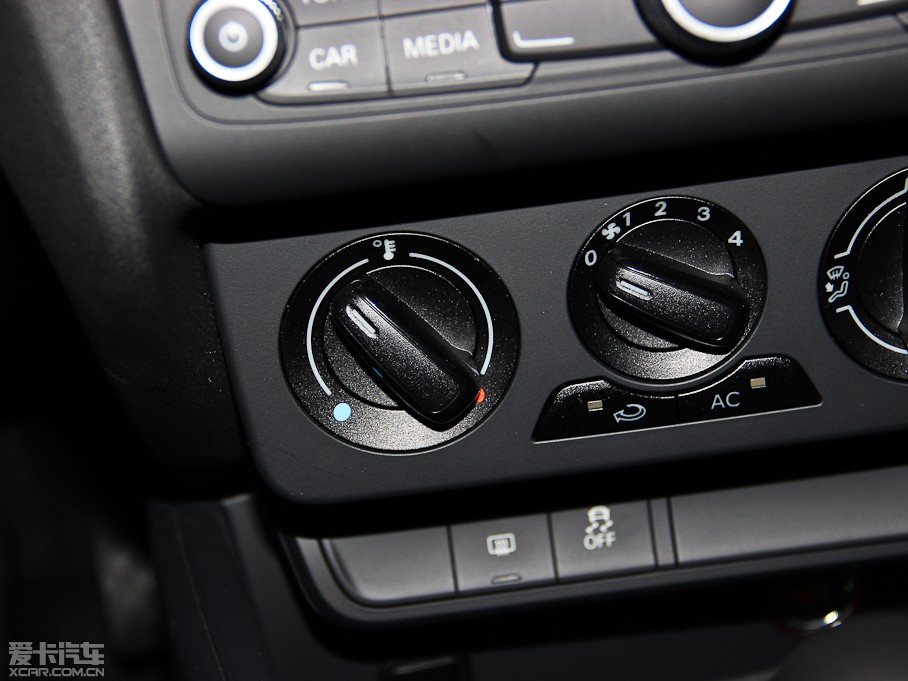 2014?yun)WA1 30 TFSI Sportback r(sh)