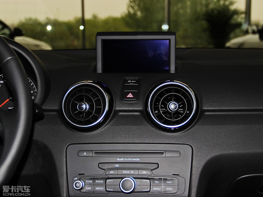 2014WA1 30 TFSI Sportback r