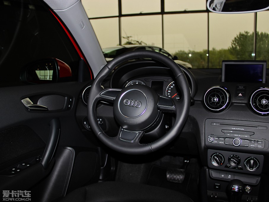 2014WA1 30 TFSI Sportback r