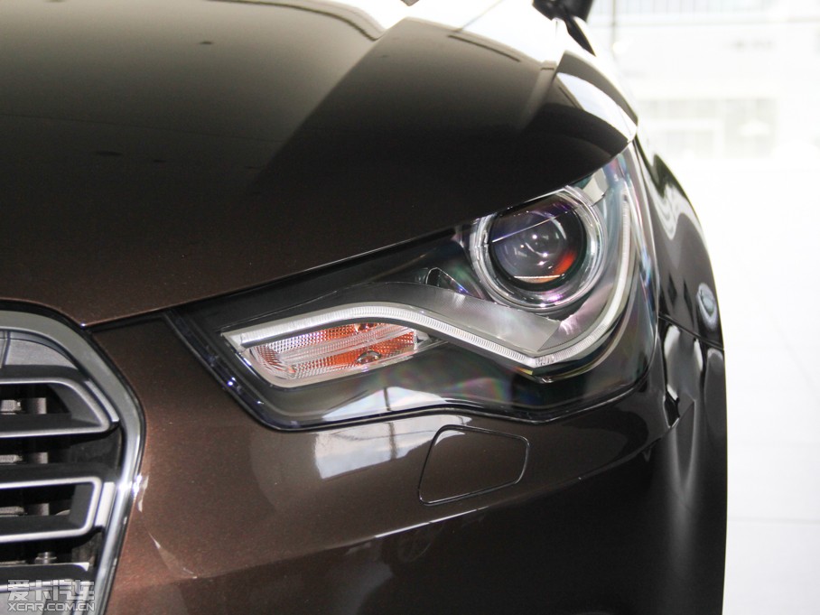 2014WA1 30 TFSI Sportback g