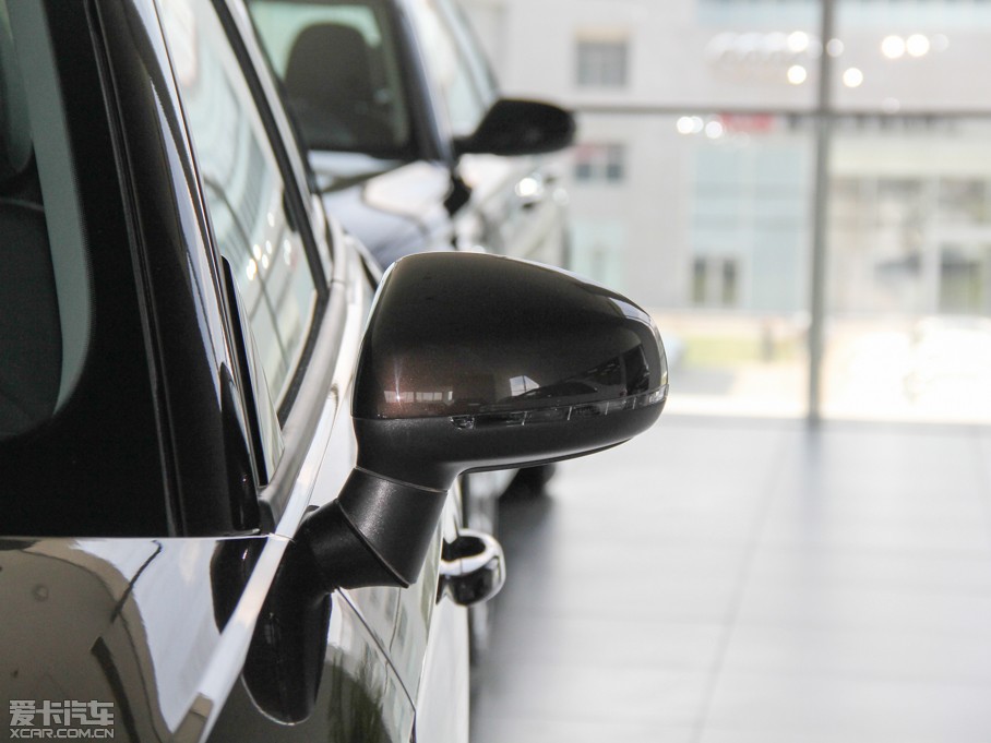 2014WA1 30 TFSI Sportback g(sh)