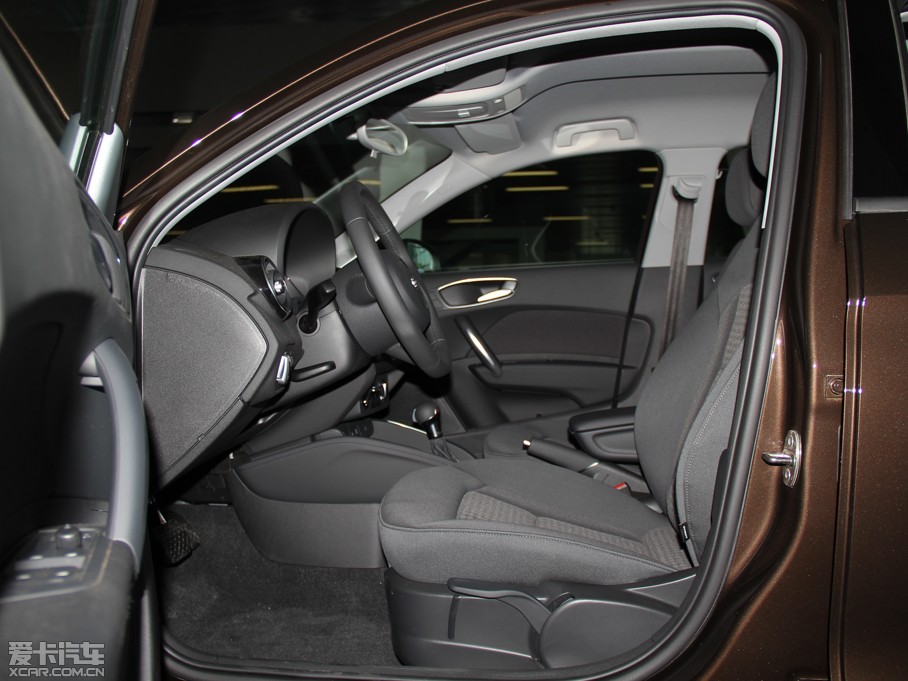 2014WA1 30 TFSI Sportback g