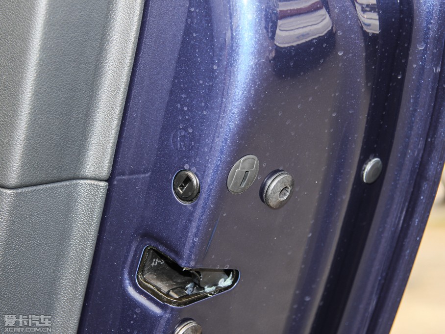 2014WA1 30 TFSI Sportback r