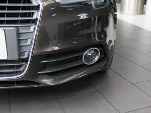 2014款30 TFSI Sportback 舒适型 前雾灯