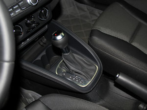 2014款30 TFSI Sportback 舒适型 换挡杆