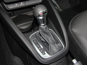 2014款30 TFSI Sportback 时尚型 换挡杆